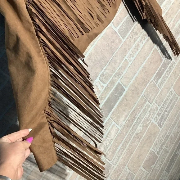 TopChic - Sz S - faux leather suede fringe fashion jacket - tan - 10” fringe - Picture 6 of 7